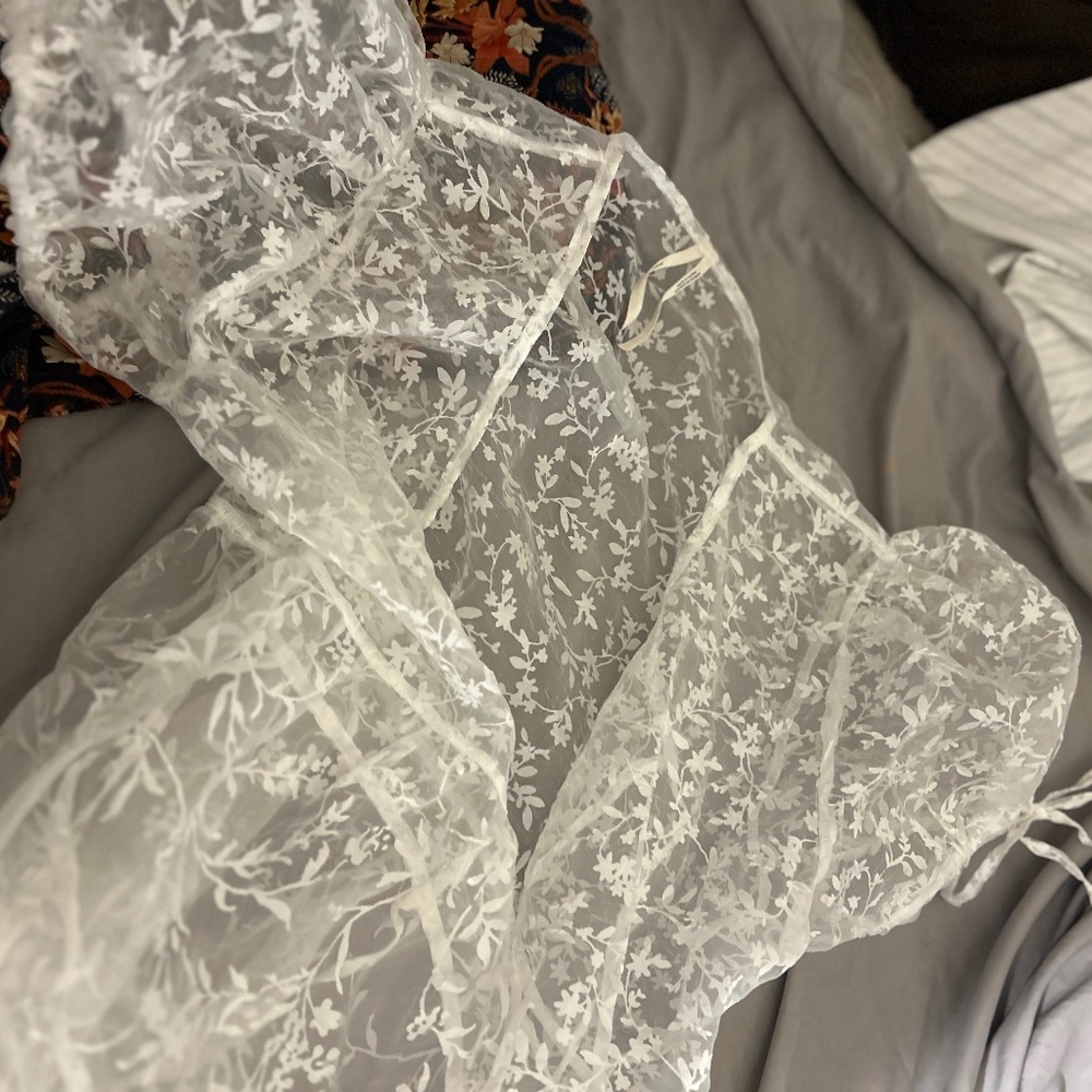 Anthropologie Sheer Duster Robe L Ivory